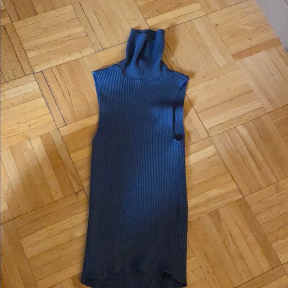 Turtle neck tank top.